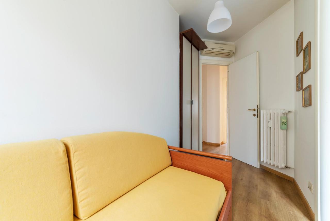 Sunny Apartment Piramide โรม ภายนอก รูปภาพ